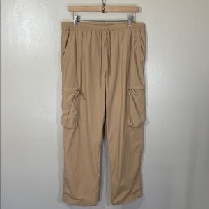 EUC Columbia Tan Track / Cargo Pants